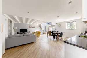 Photo 14- click for photo gallery